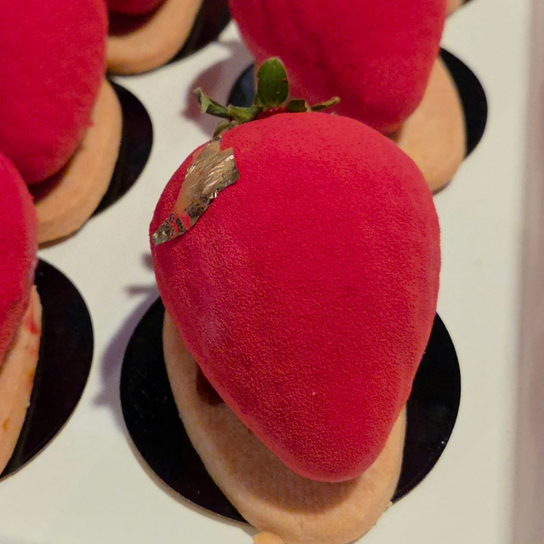 Strawberry entremet